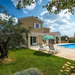 Villa Larisa